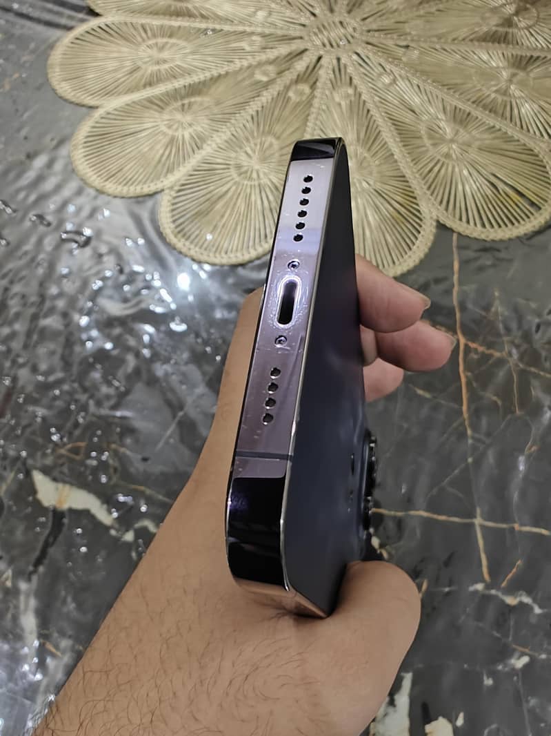 Apple iPhone 14 Pro Max 4