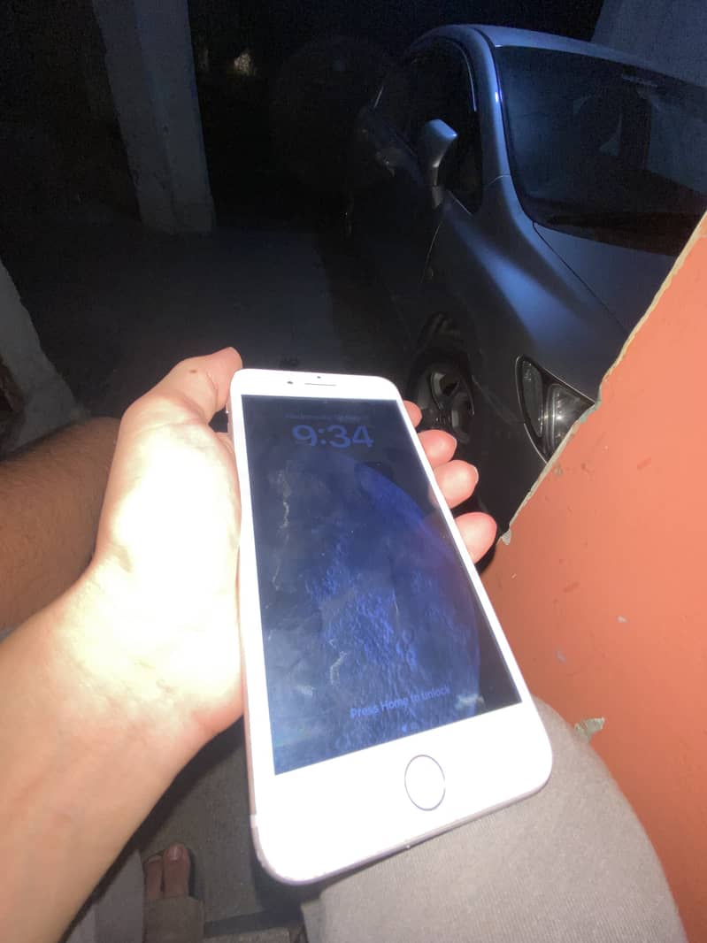 Apple iPhone 8 Plus 2