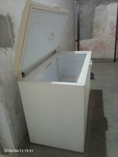 Weaves Freezer