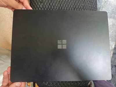 Microsoft Surface Laptop 4 core i7 11th gen 16gb Ram 256gb Ssd