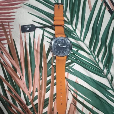 brand new watch Dubai Sy gift ai Hy sale Karni hy