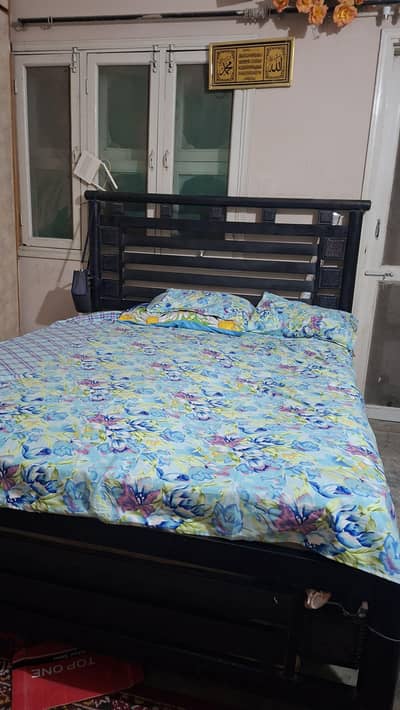 iron bed in good comdition