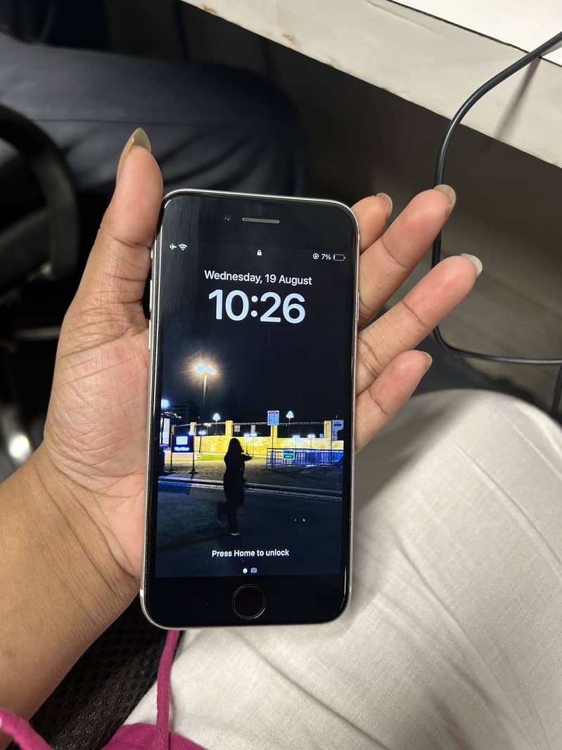 Apple iPhone SE 3