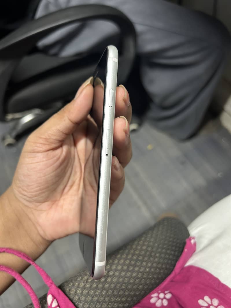 Apple iPhone SE 4