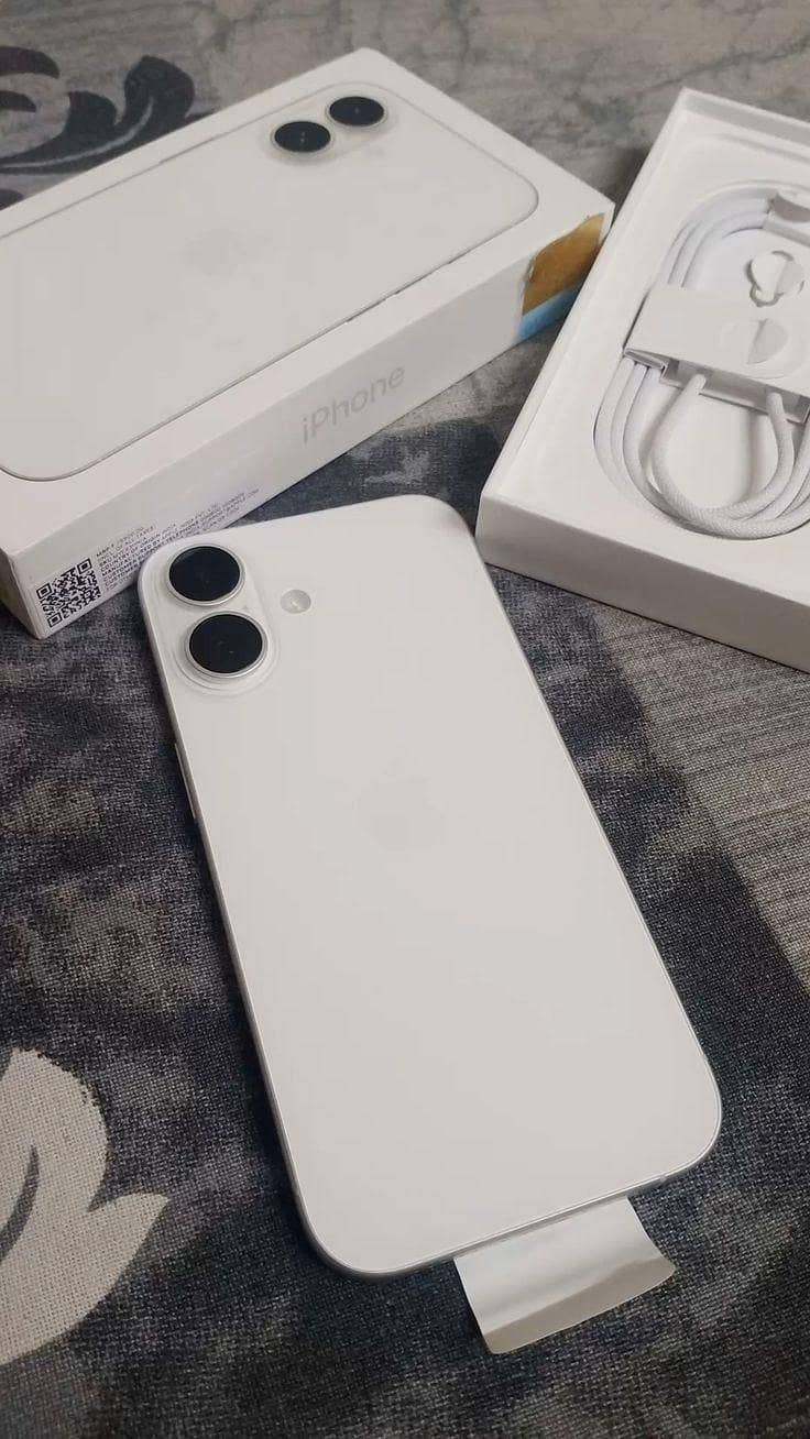Apple iPhone 16 1