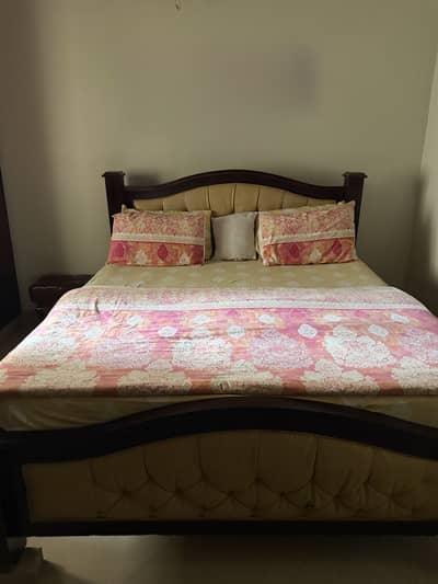King Size Bed Used With Lamination