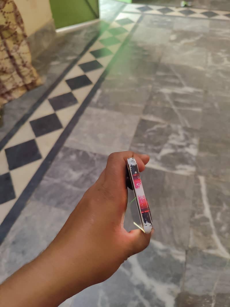 One Plus 9 Pro 4