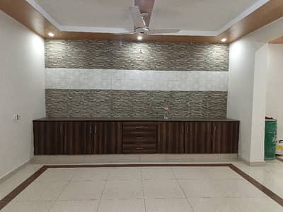 10 Marla Double Storey VIP House in C1 Township LHR Facing Park