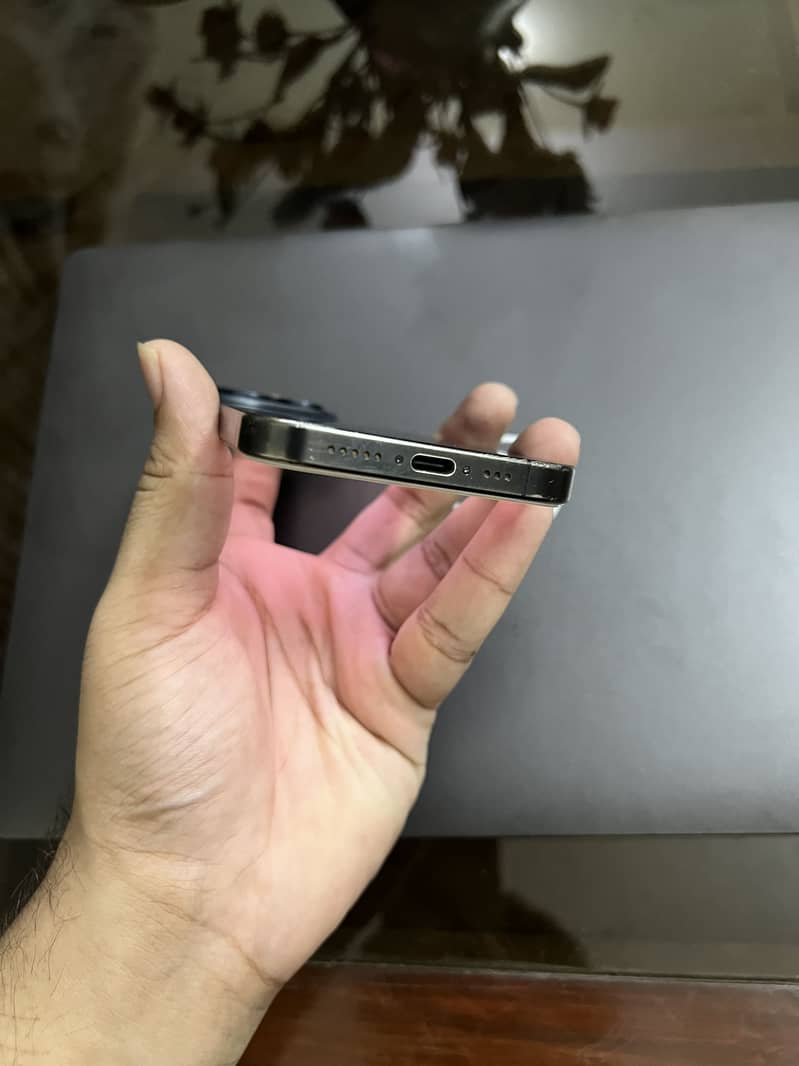 iPhone 15 Pro 3