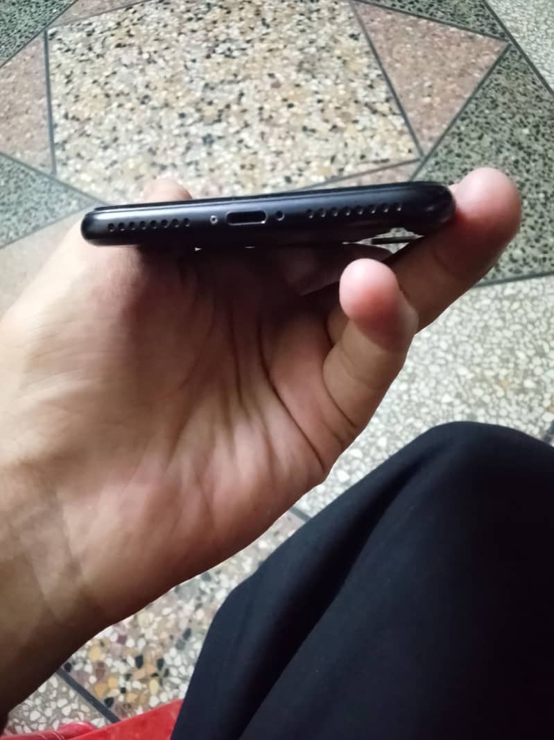 Apple iPhone 7 Plus 1