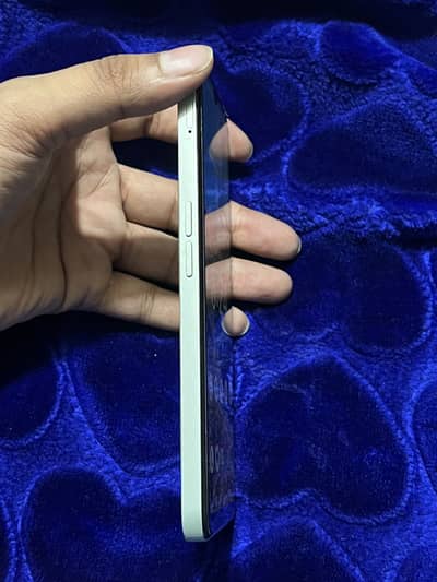 Realme C35