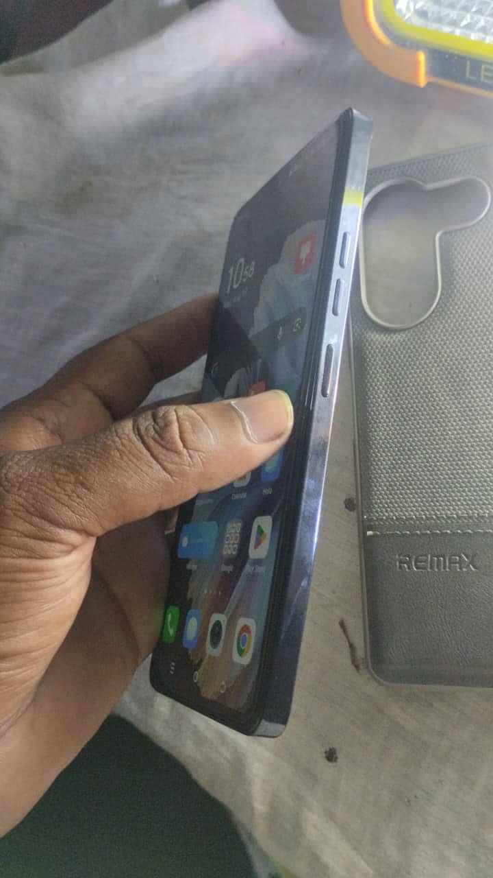 Tecno CAMON 20 Pro 4