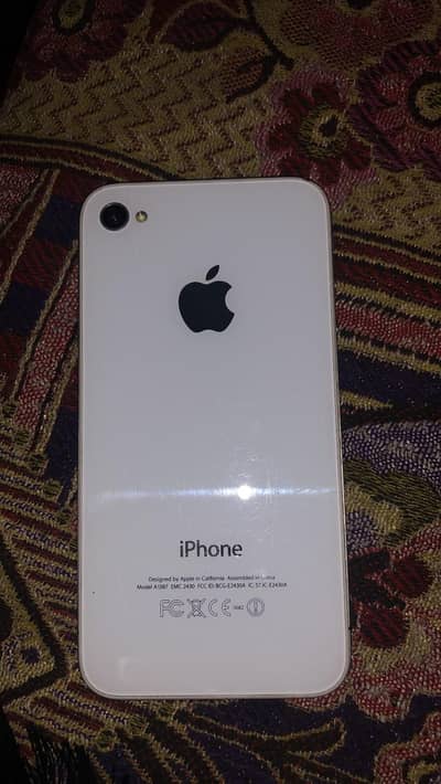 Apple iPhone 4s