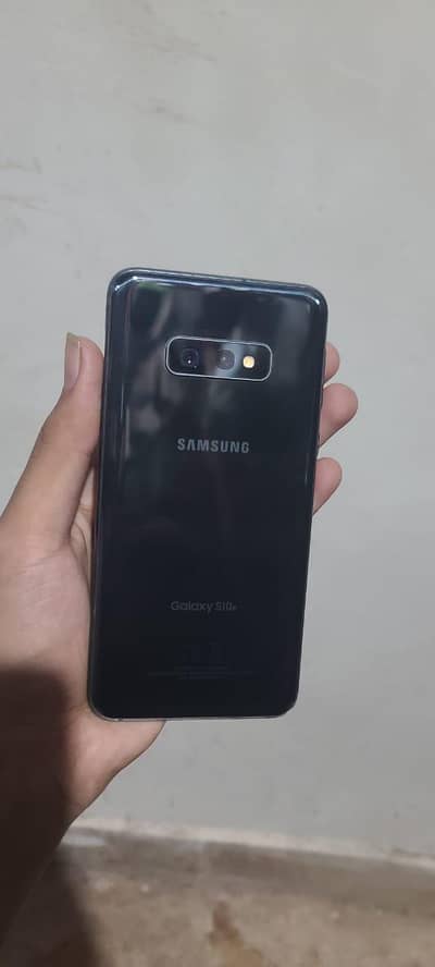 Samsung Mobile S10e