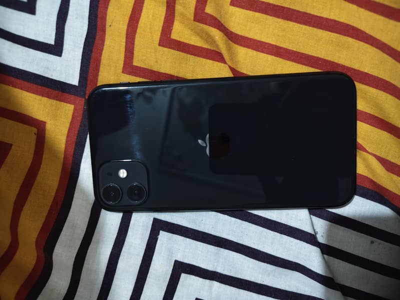 Apple iPhone 11 3
