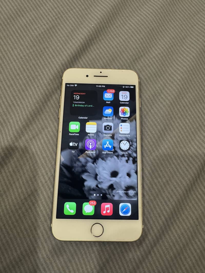 Apple iPhone 7 Plus 0