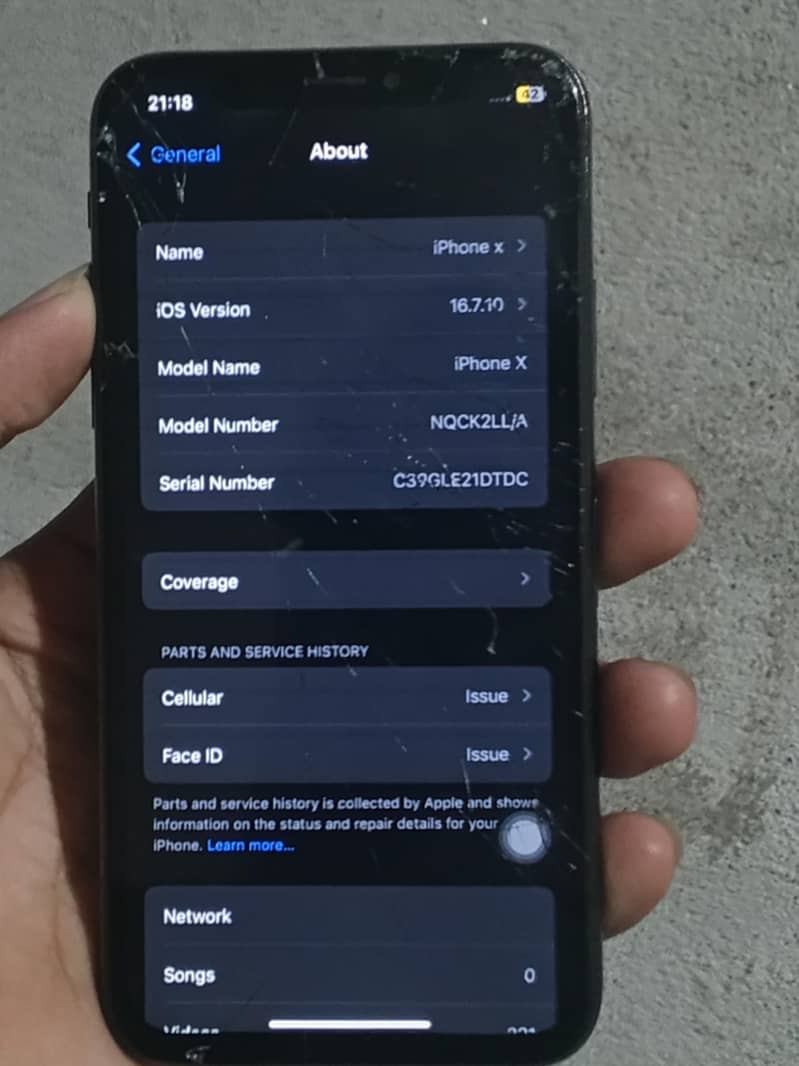 Apple iPhone X 4