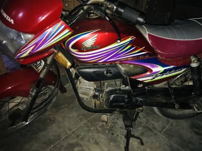 Honda pridor very good condition new tyre 8 playe