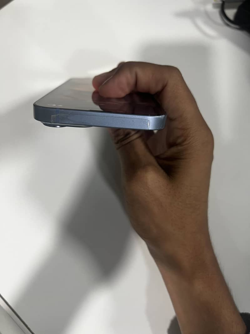 Apple iPhone 14 4