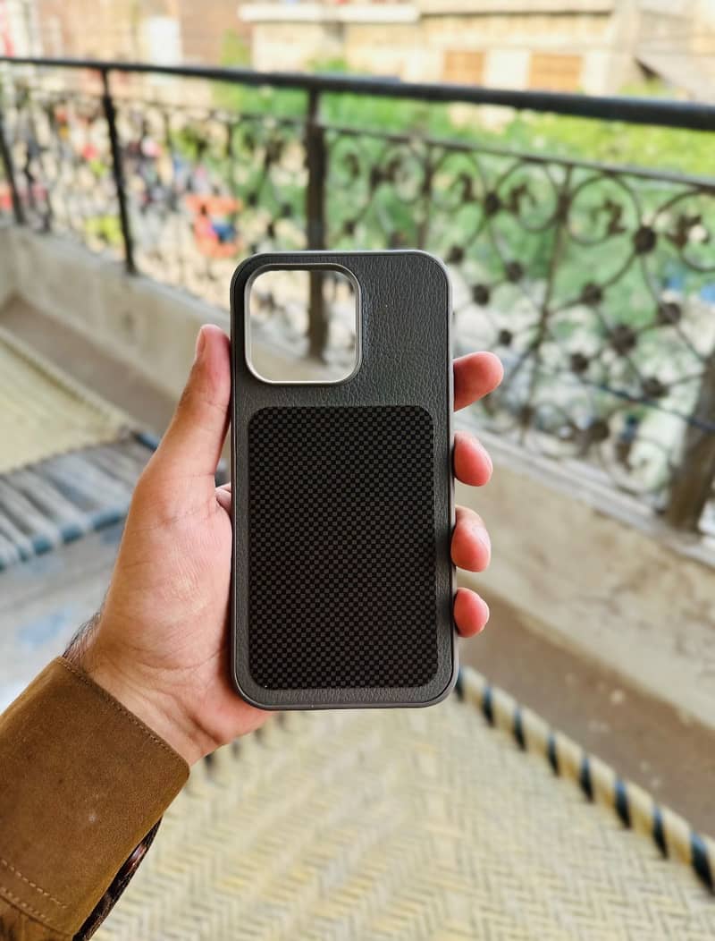 14 Pro cover’s 0