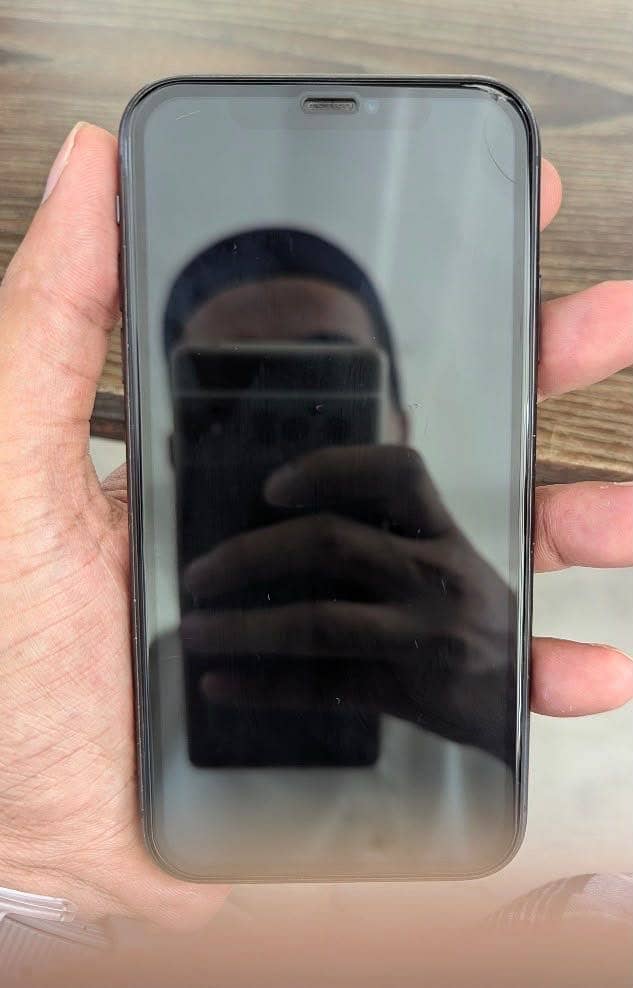 Apple iPhone 11 3