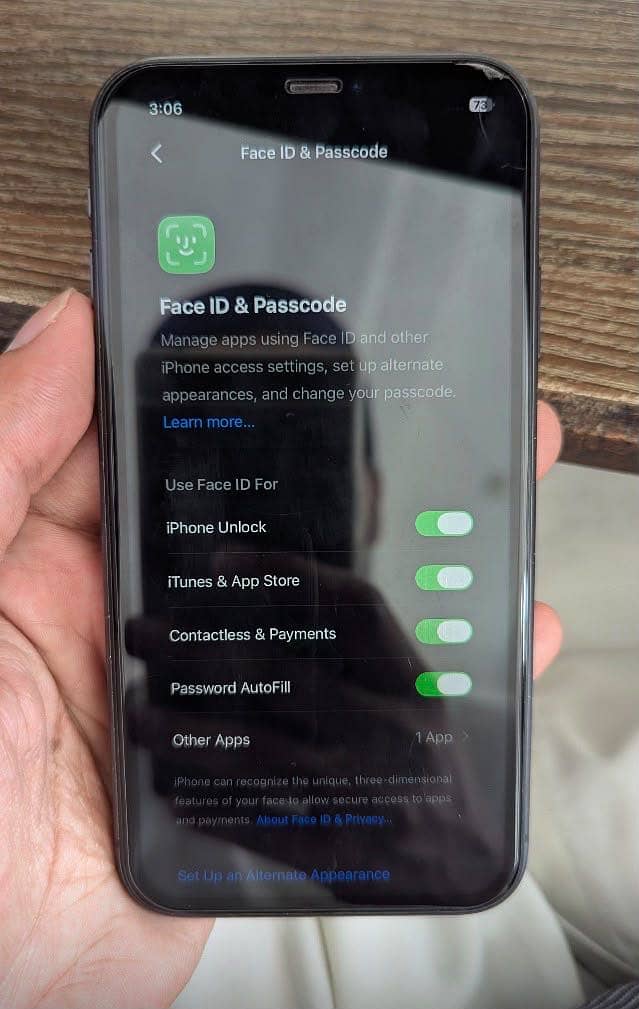 Apple iPhone 11 4