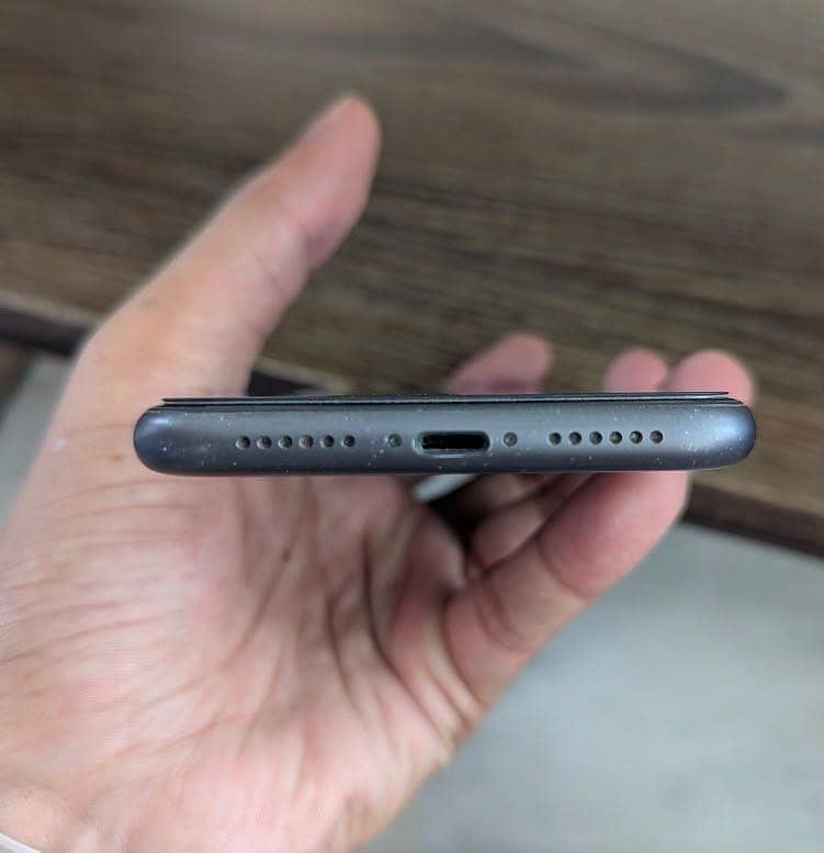 Apple iPhone 11 6