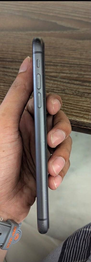 Apple iPhone 11 9