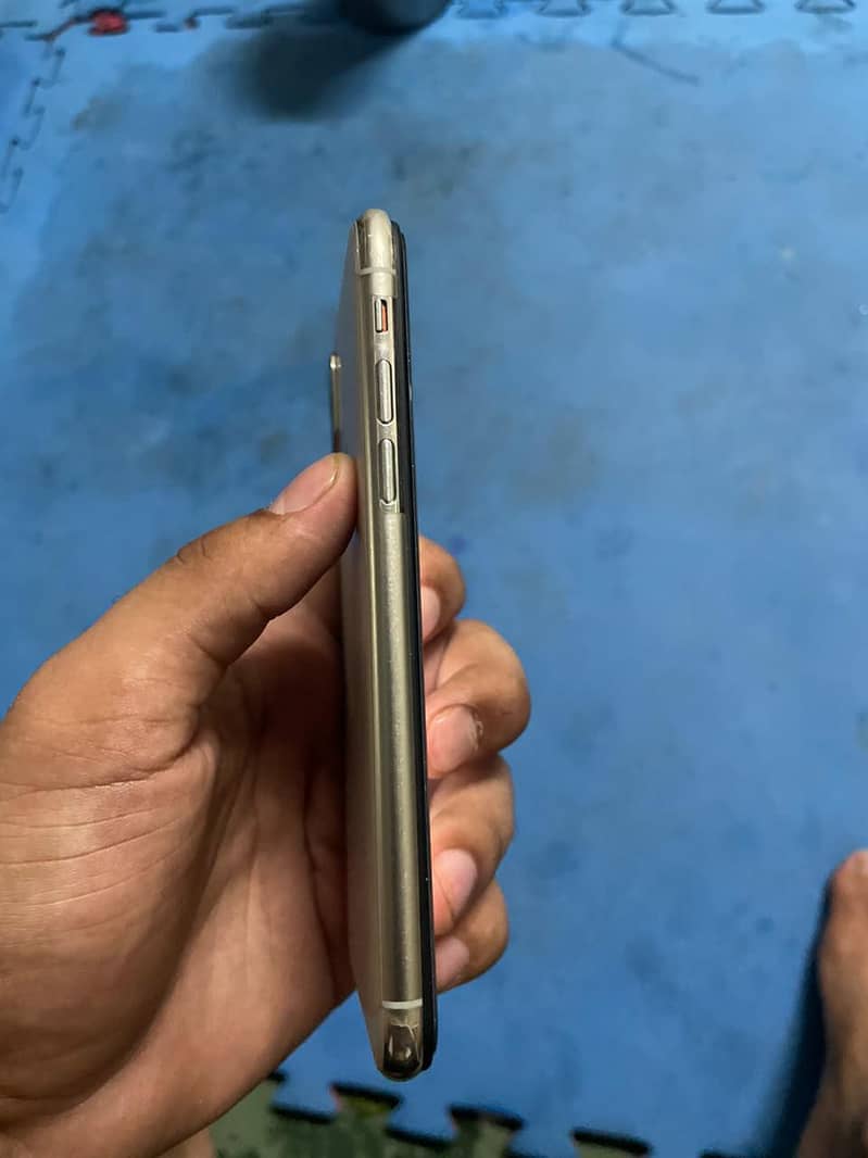 Apple iPhone X 2