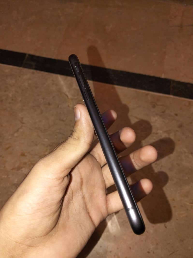 Apple iPhone 11 2