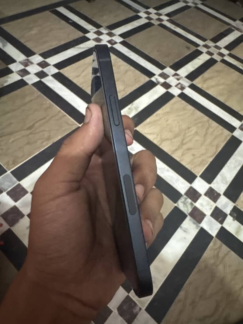 Apple iPhone 12 1