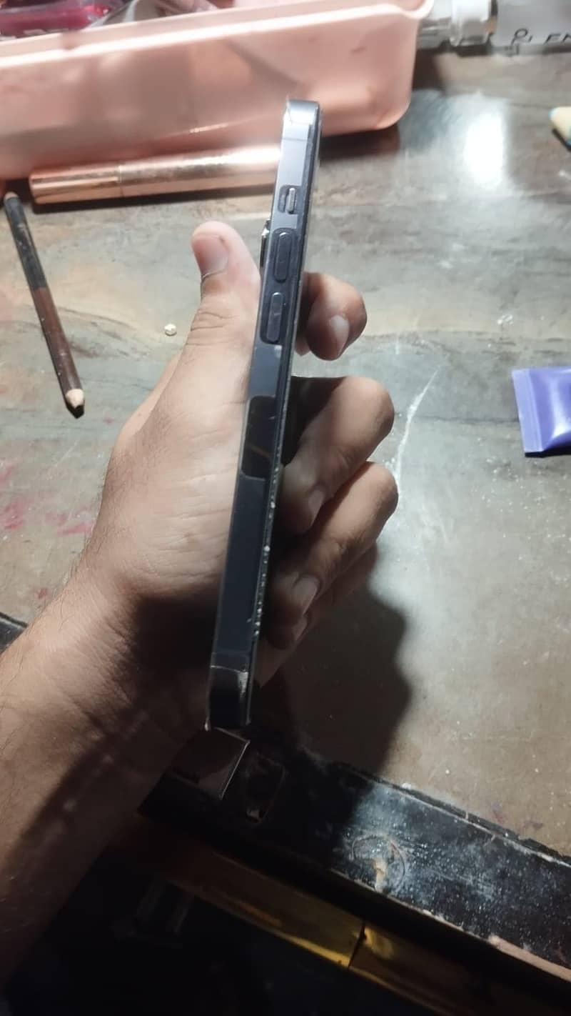 Apple iPhone 14 Pro 1