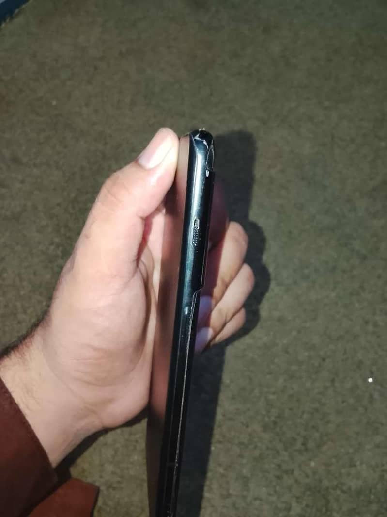 One Plus 10 Pro 4
