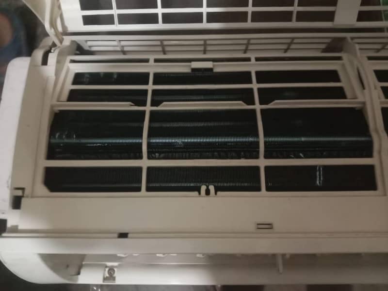 split Ac 1