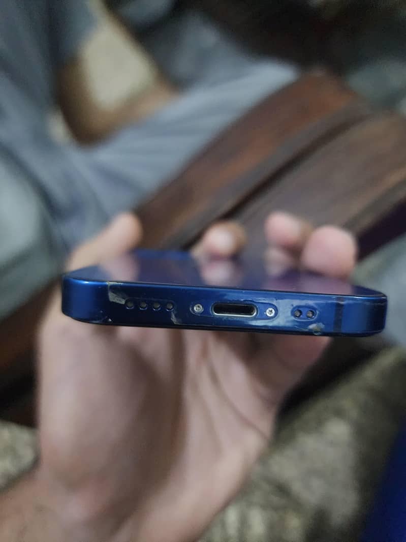 Apple iPhone 12 5