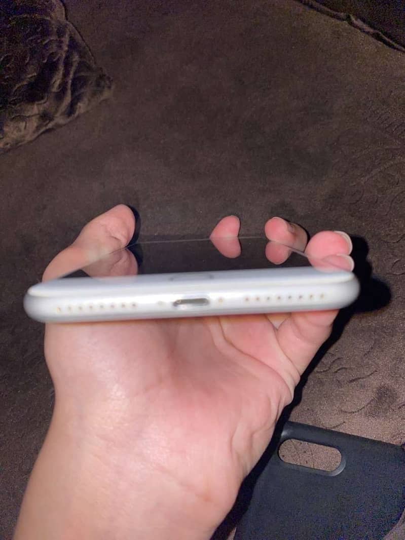 Apple iPhone 7 Plus 0