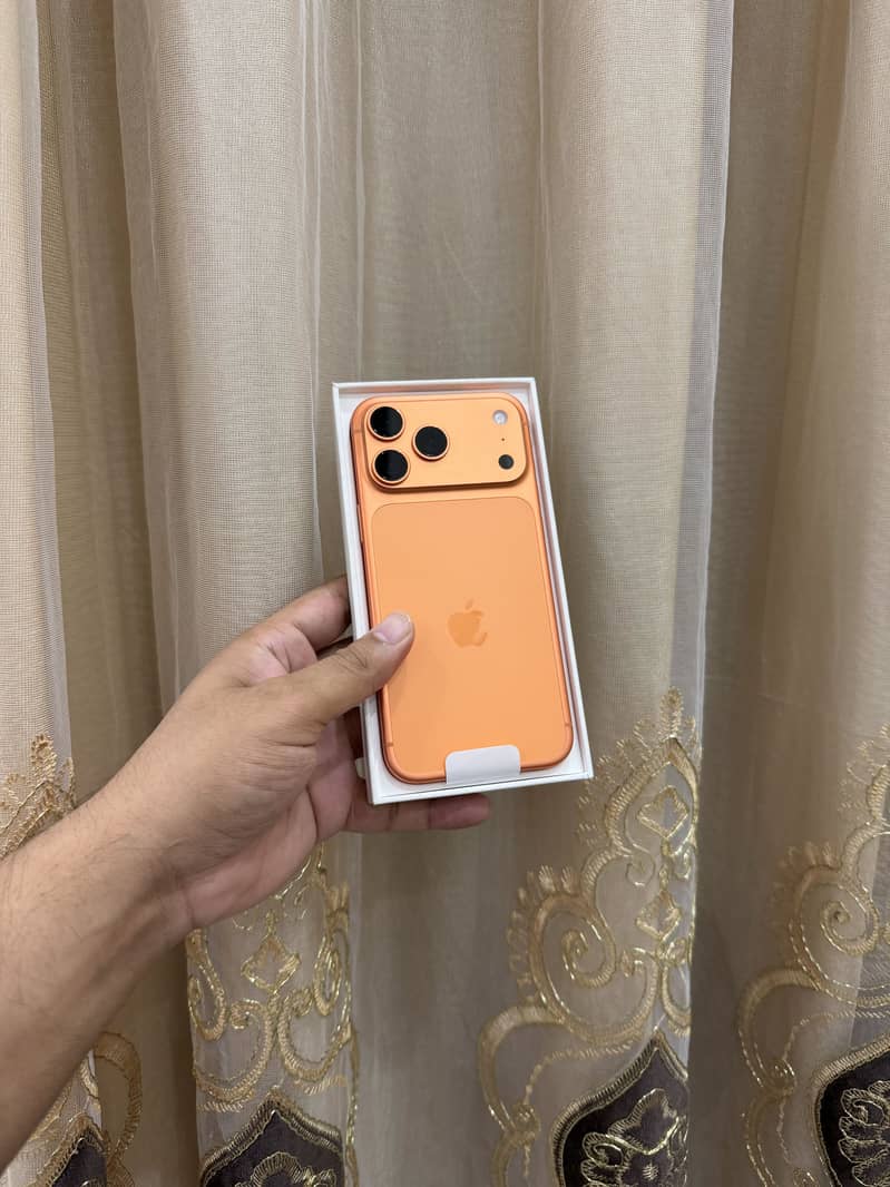 Apple iPhone 17 Pro Max 0