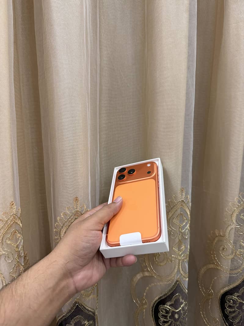 Apple iPhone 17 Pro Max 1