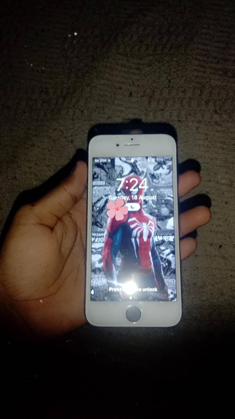 Apple iPhone 7 1