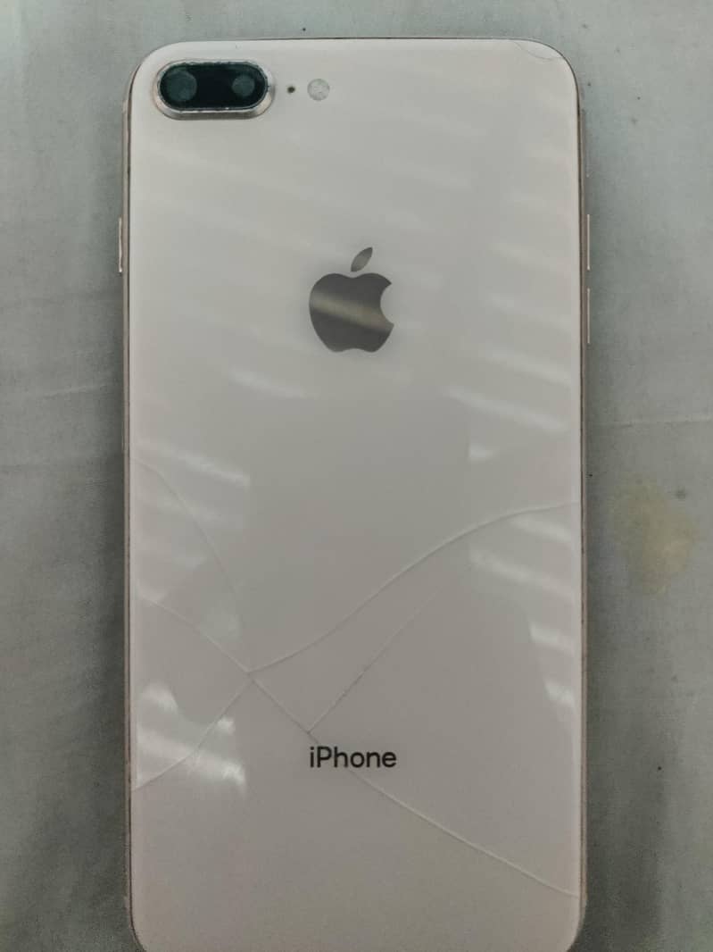 Apple iPhone 8 Plus 1