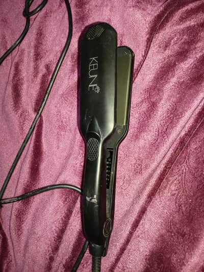 KEUNE HAIR straightener