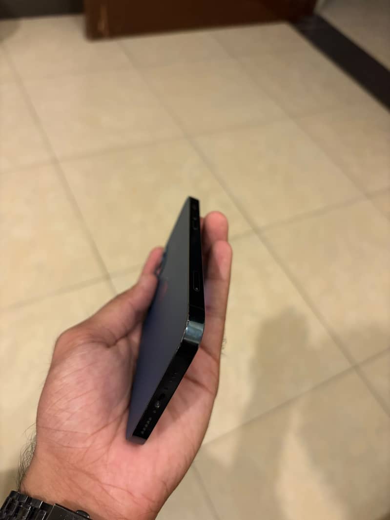 Apple iPhone 12 Pro 1