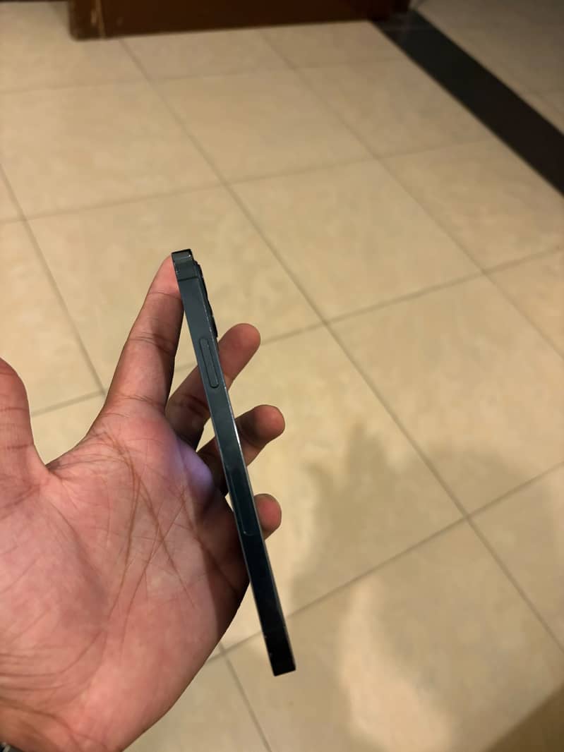 Apple iPhone 12 Pro 3
