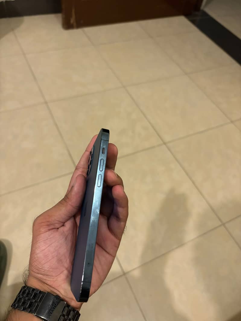 Apple iPhone 12 Pro 4