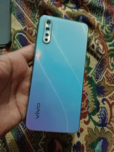 Vivo S1
