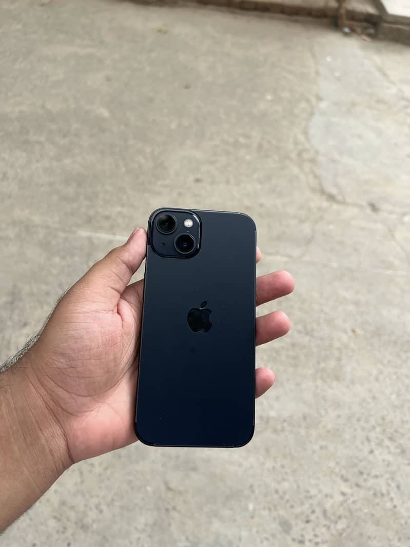 Apple iPhone 13 4