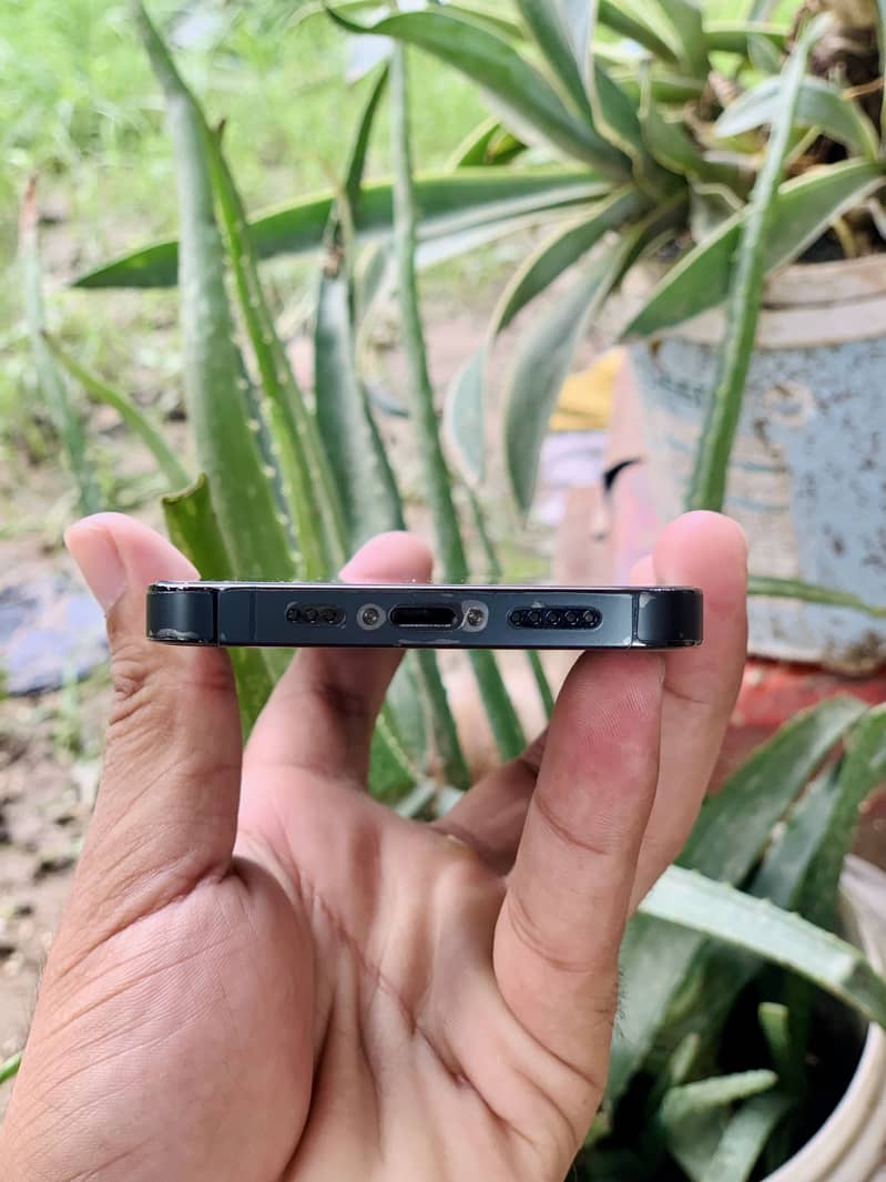 Apple iPhone 13 Pro 1