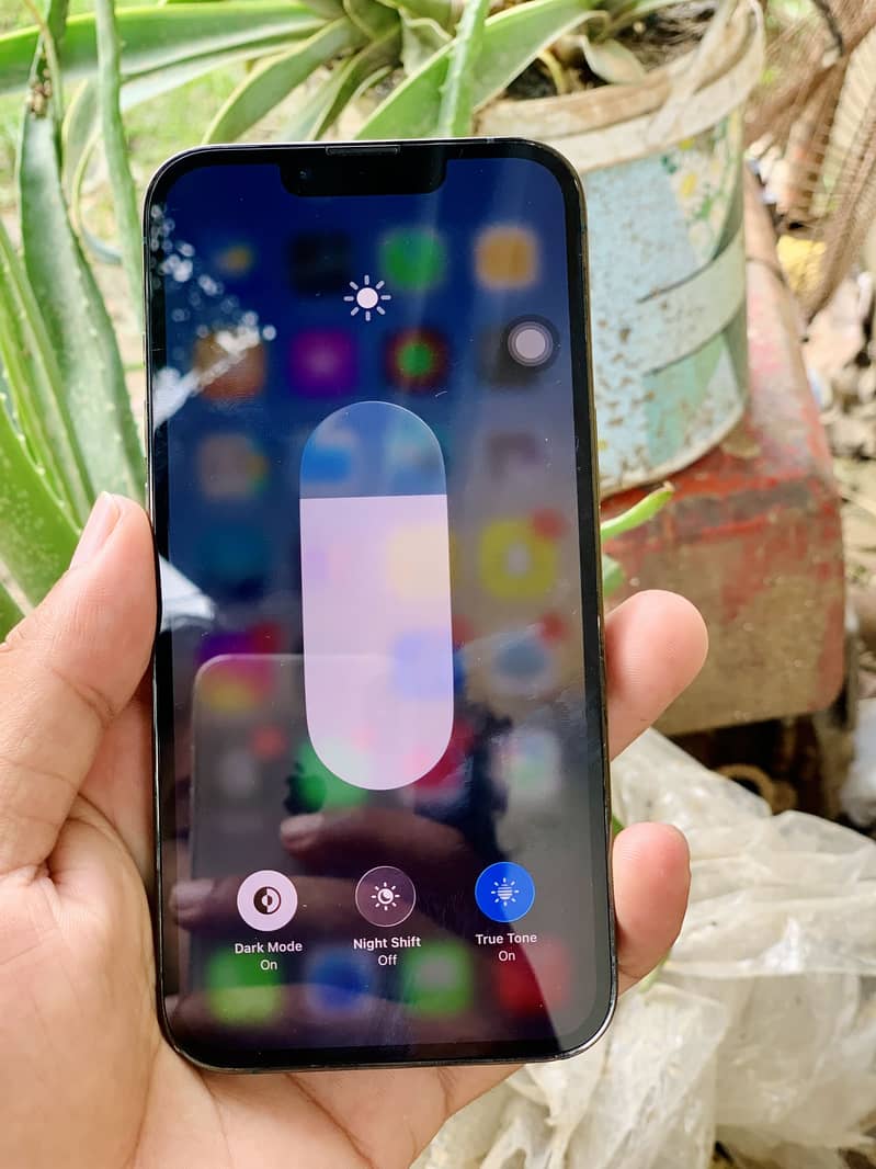 Apple iPhone 13 Pro 4