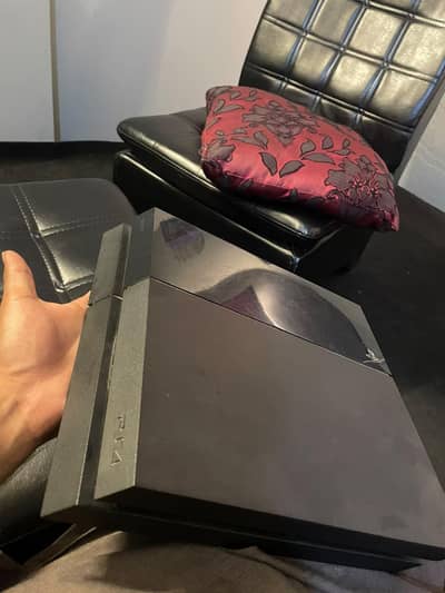 Ps4 fat 500 gb with Tekken 7 and 1 controller