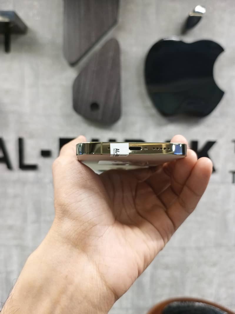 Apple iPhone 14 Pro 5